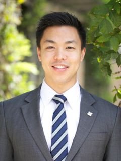 Oliver Quach - Real Estate Agent