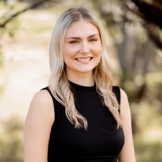 Olivia Kontopoulos - Real Estate Agent at Ray White - SHELLHARBOUR CITY
