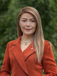 Olivia Mo - Real Estate Agent