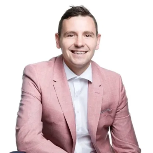 David  Thompson - Real Estate Agent at Raine & Horne - Melton