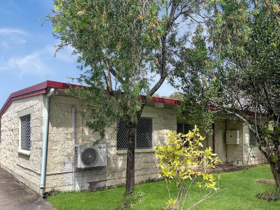 1/8 English Street, Manunda, Qld 4870