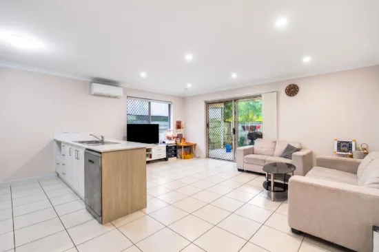 1&2/25 Kanimbla Street, Holmview, Qld 4207
