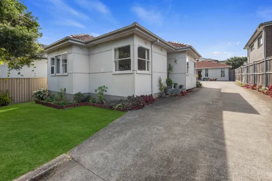 124 & 124A Boundary Road, Peakhurst, NSW 2210