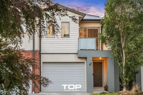 17/10 Mickleham Drive, Cranbourne North, Vic 3977