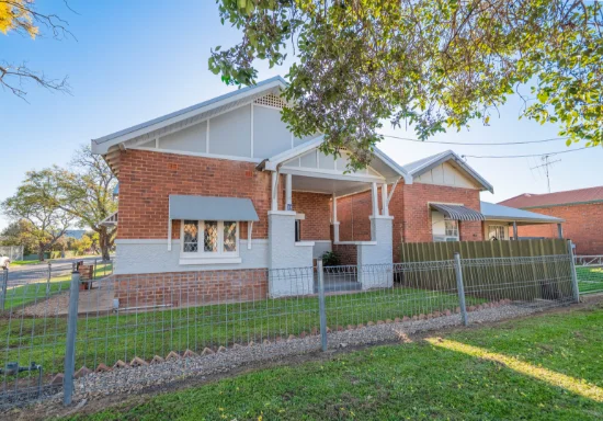 18 Phillip Street, Parkes, NSW 2870