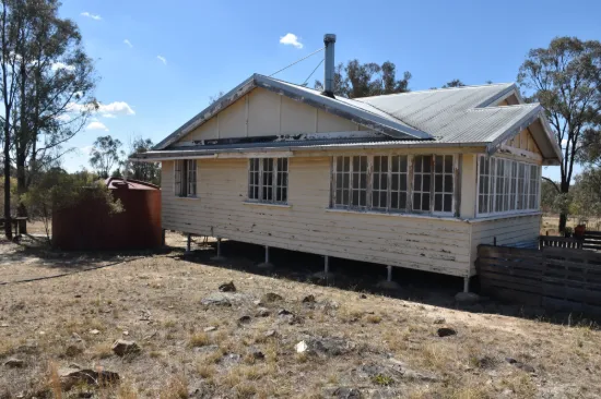 18664 Cunningham Highway, Karara, Qld 4352