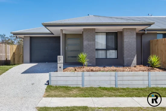 2/21 Niels Crescent, Park Ridge, Qld 4125