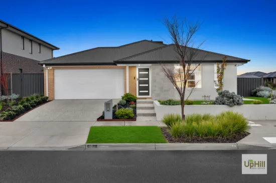 2 Choir Street, Clyde North, Vic 3978