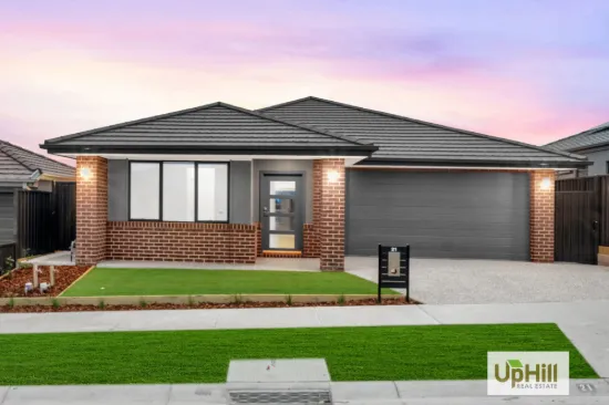 21 Shakeal Way, Clyde North, Vic 3978