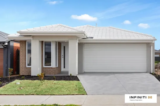 24 Makiti Crescent, Harkness, Vic 3337