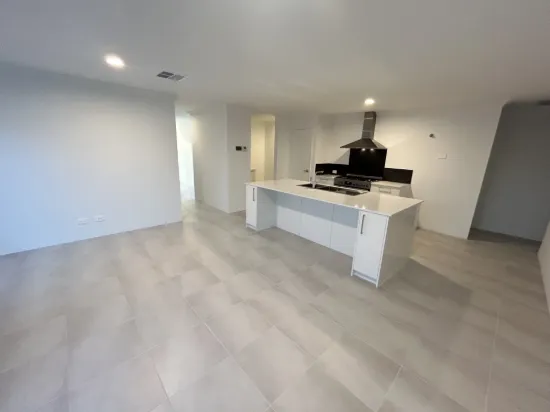 27 Deauville Approach, Madora Bay, WA 6210