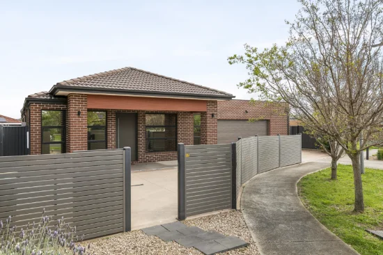 27 Parish Court, Meadow Heights, Vic 3048