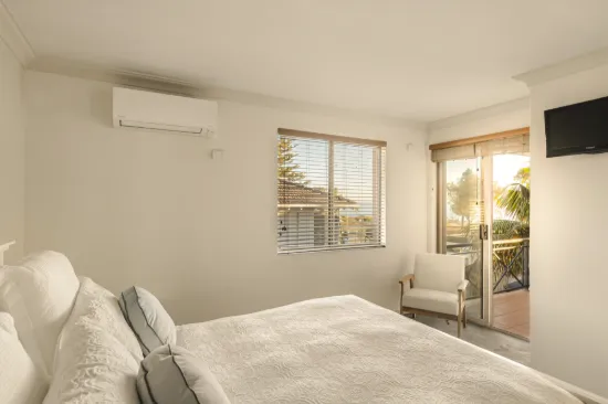 3/160 West Coast Drive, Sorrento, WA 6020-Image