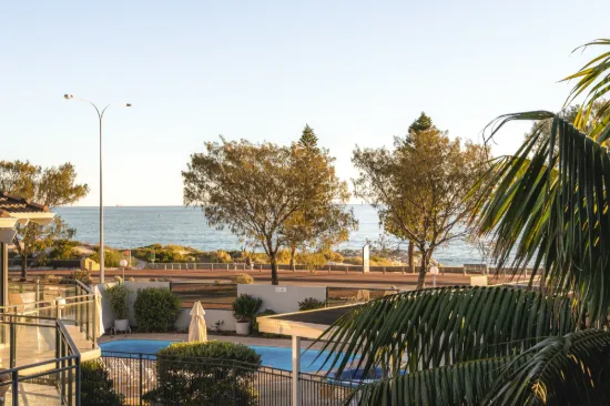 3/160 West Coast Drive, Sorrento, WA 6020-Image