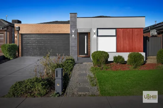 3 Ultra Wy, Clyde North, Vic 3978