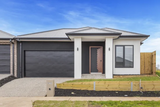 34 Parklea Wy, Thornhill Park, Vic 3335