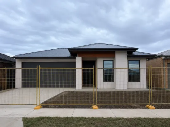 38 Grappenhall Avenue, Strathtulloh, Vic 3338