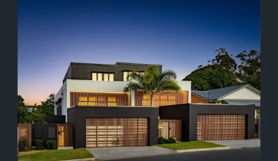 4 Cooper Parade, Southport, Qld 4215 - For Rent
