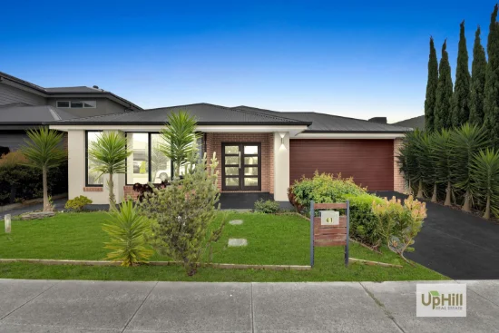 41 Rathberry Circuit, Clyde North, Vic 3978 - For Rent