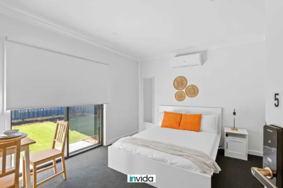 5/11 Wild Goose Wy, Clyde North, Vic 3978