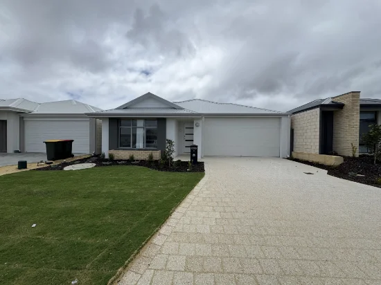 62 Gippsland Parade, Champion Lakes, WA 6111