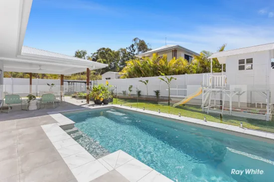 8 Conical Rocks Avenue, Pacific Heights, Qld 4703