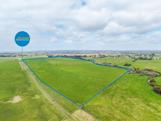 - Bond Street, Heywood, Vic 3304