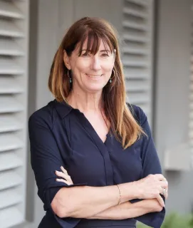 Caryl Sutrisno - Real Estate Agent