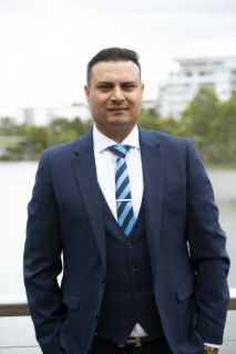 Pardeep Smotra - Real Estate Agent