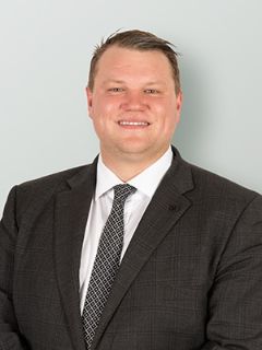 Paris Bennett - Real Estate Agent