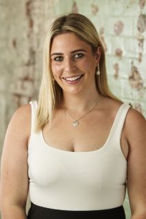 Paris Hall - Real Estate Agent