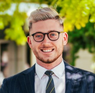 Paris Thomson - Real Estate Agent