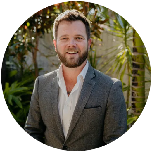 Paul  Mayger - Real Estate Agent at Harcourts Packham - Glenelg RLA 281342 270735
