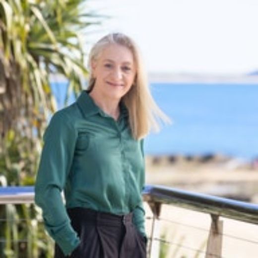 Penny  Dennis - Real Estate Agent at Palm Property Management - MOOLOOLABA