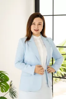 Peggy Liu - Real Estate Agent