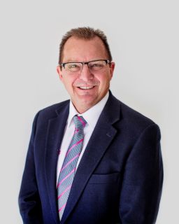 Peter Hooper - Real Estate Agent