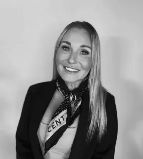 Carly Pont - Real Estate Agent