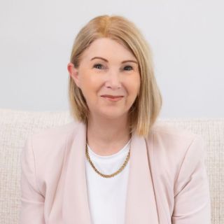 Pauline Bowden - Real Estate Agent