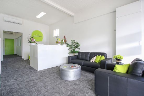 Living Here - BENALLA - Real Estate Agency