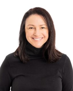 Emily Mizikovsky - Real Estate Agent