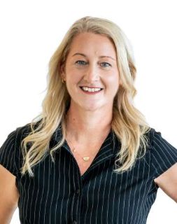 Dee  White - Real Estate Agent