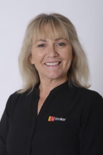 Debbie  Bird - Real Estate Agent