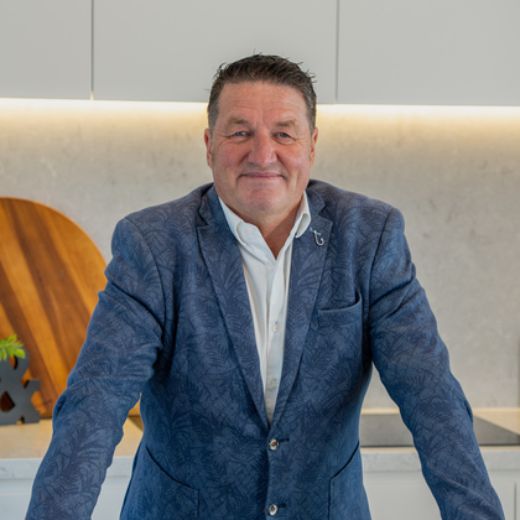Frank Barker - Real Estate Agent at Raine & Horne - Southern Highlands