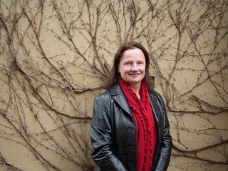 Fiona  Whitehead - Real Estate Agent