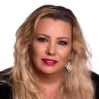 Rachael Francis - Real Estate Agent