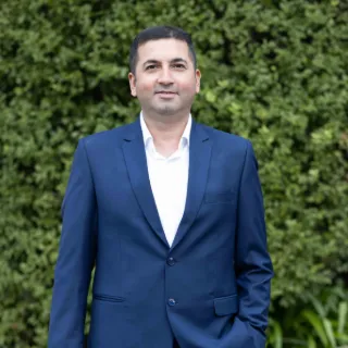 Rajesh Parwani - Real Estate Agent