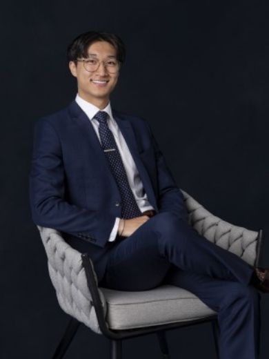 Ray Feng - Real Estate Agent at RT Edgar - Boroondara