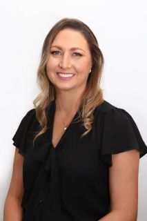 Rebecca  Pham - Real Estate Agent