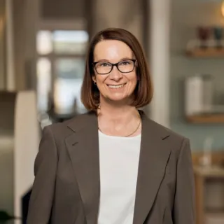 Rebecca Mitchell - Real Estate Agent