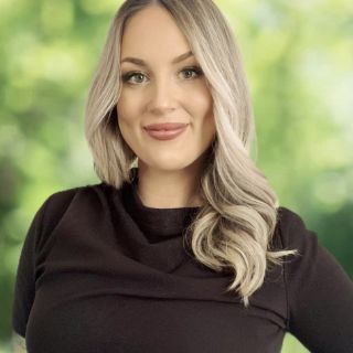 Renae Laws - Real Estate Agent